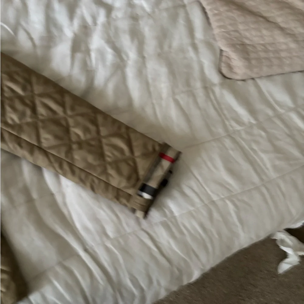 Burberry Beige Quilted Jacket with Signature Check Lining - Picture 4 of 7